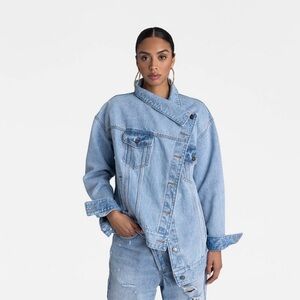 KBB BY KAHLANA “The denim jacket” light wash NWT M